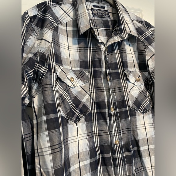 Men’s American Rag Button Up - Picture 2 of 3
